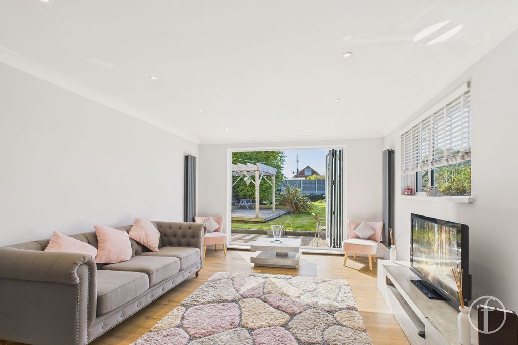 Property photo 3 of 22