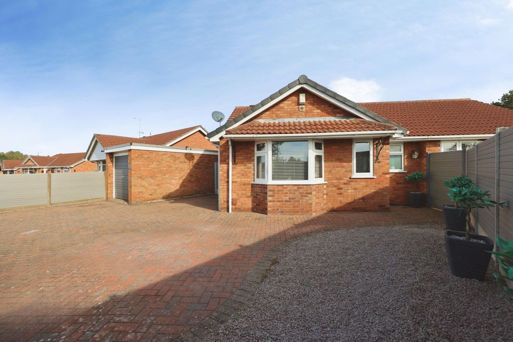 Property photo 1 of 26 5564560