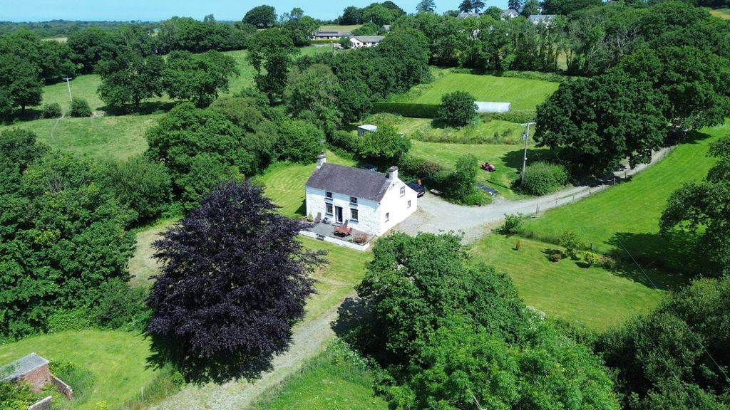 Property photo 2 of 53