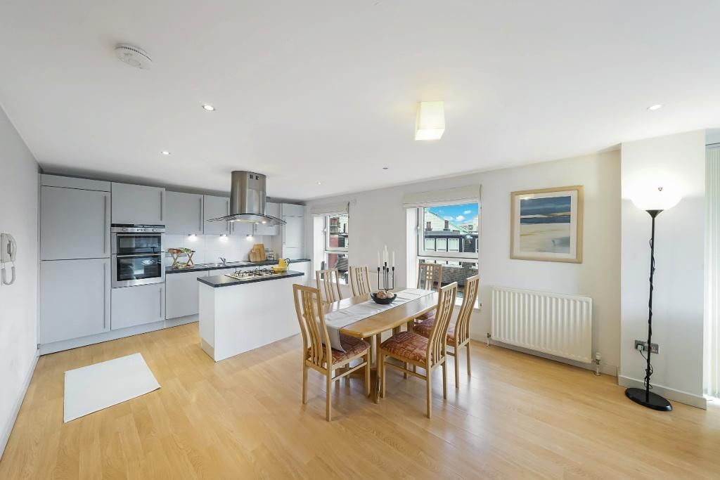 Property photo 3 of 20 Kitchen/ Dining