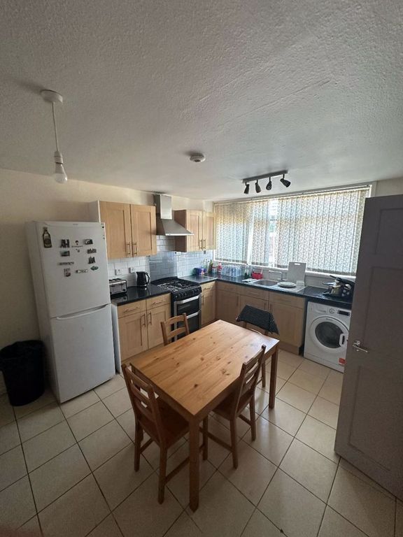 Property photo 2 of 4 Photo 3