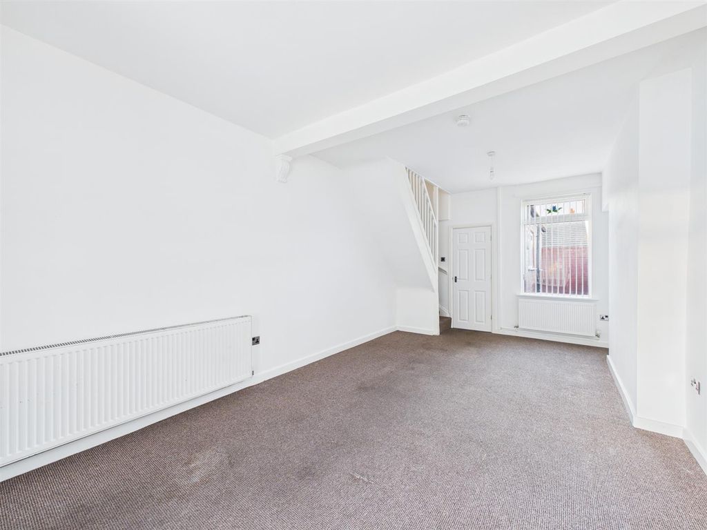 Property photo 3 of 16 Cam03844G0-Pr0371-Still003.Jpg