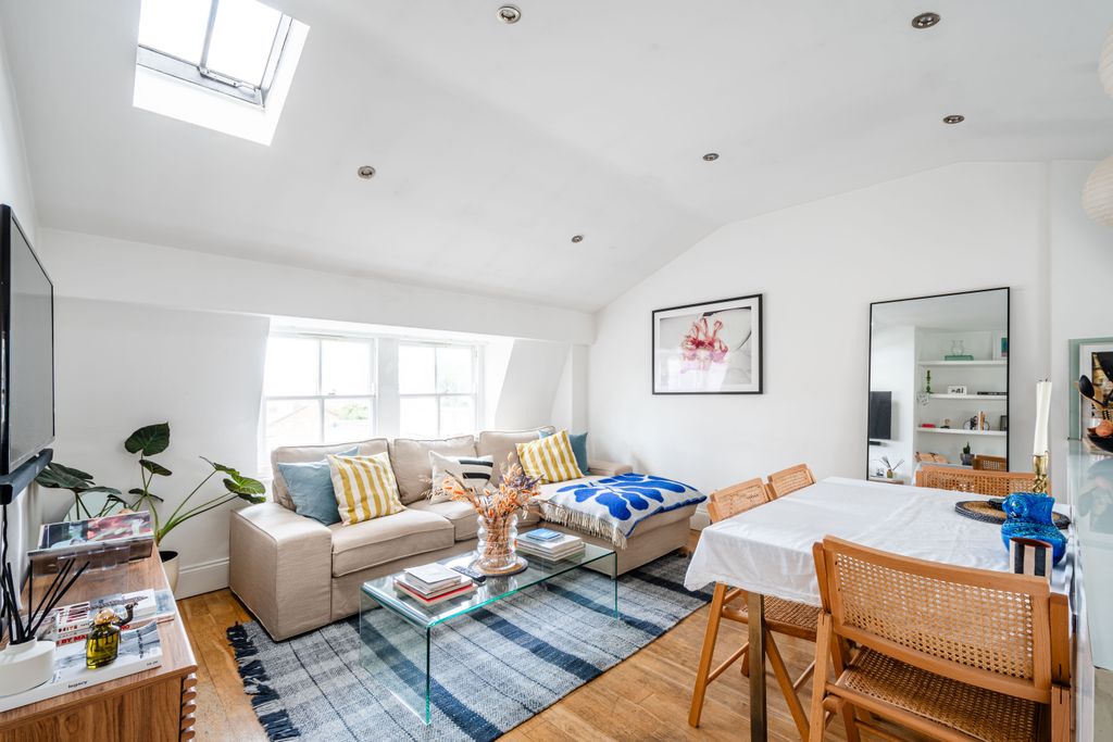 Property photo 1 of 7 1