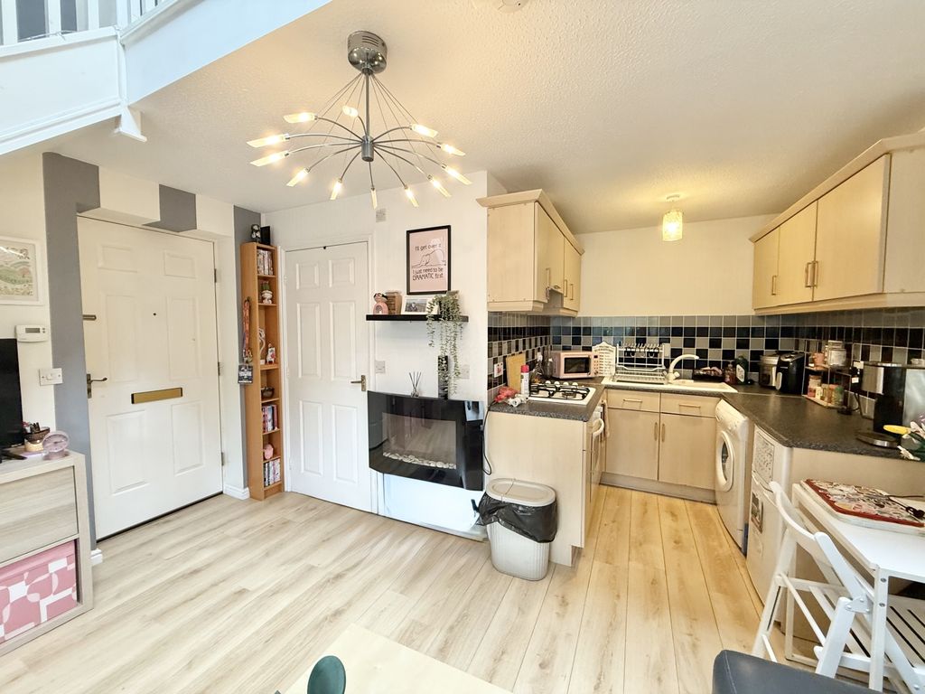 Property photo 2 of 12 Img_0843