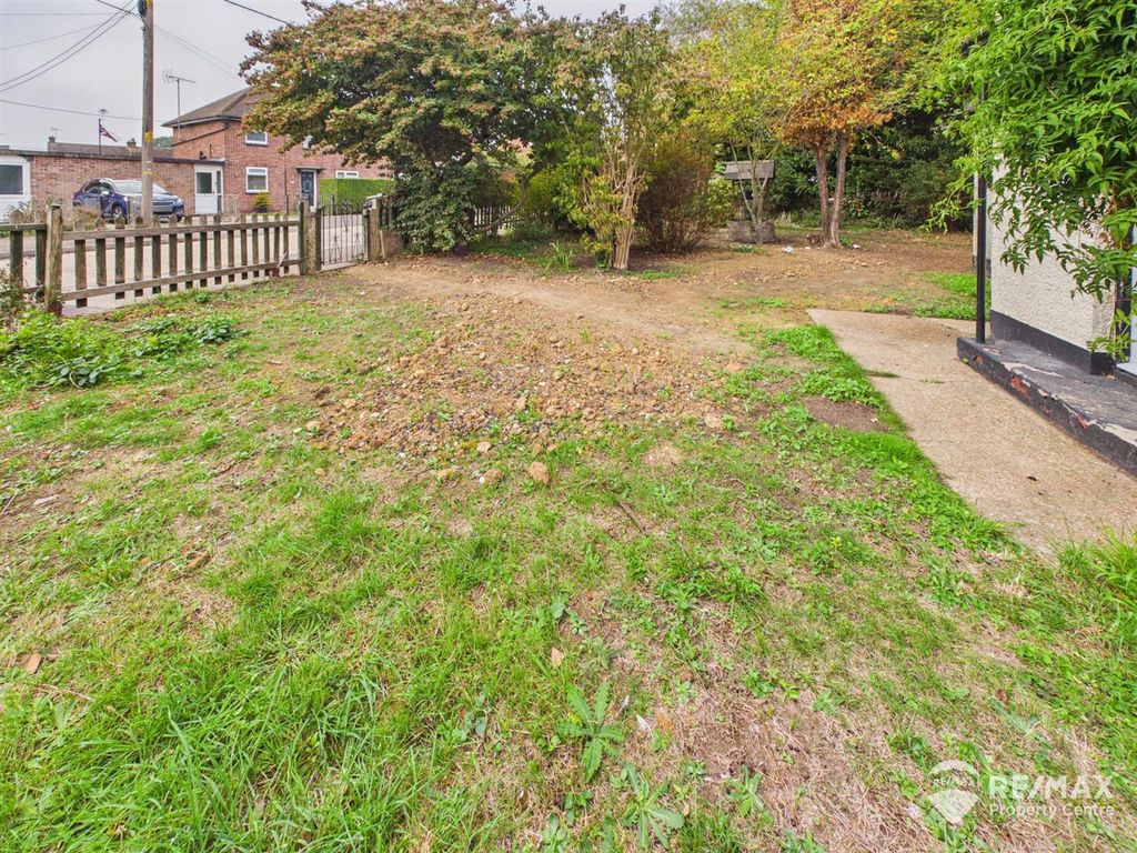 Property photo 3 of 20 Cam02842G0-Pr0420-Still005.Jpg