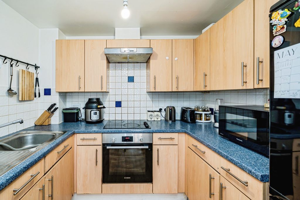 Property photo 3 of 14