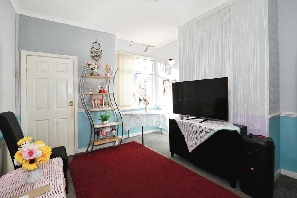 Property photo 2 of 11 Pbox-Img.Jpg