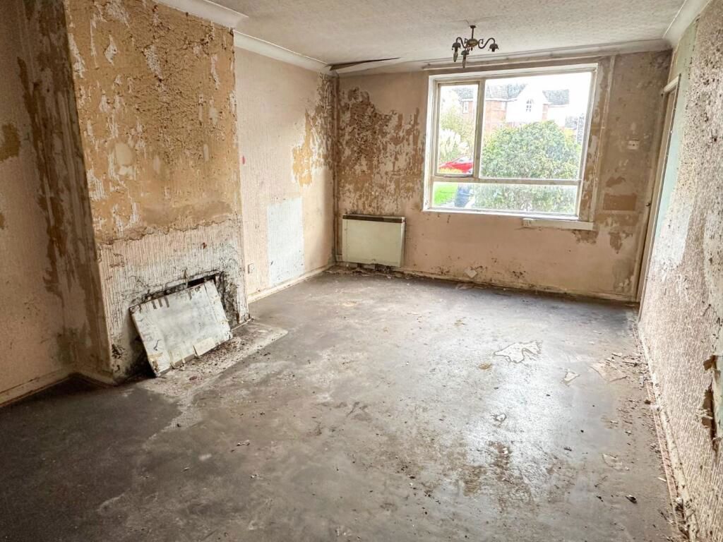 Property photo 3 of 14