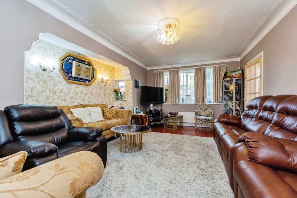 Property photo 2 of 24 Imgc1334