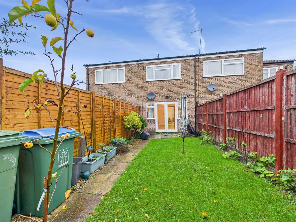 Property photo 2 of 11 Cam02435G0-Pr0083-Still013.Jpg