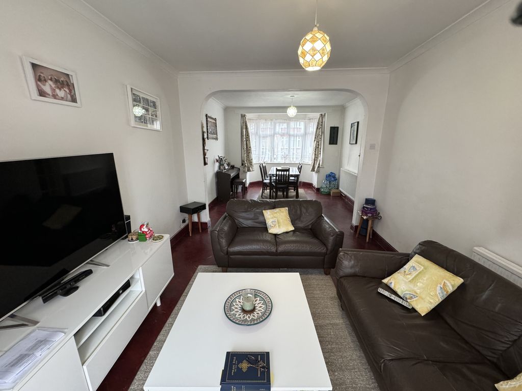 Property photo 3 of 9