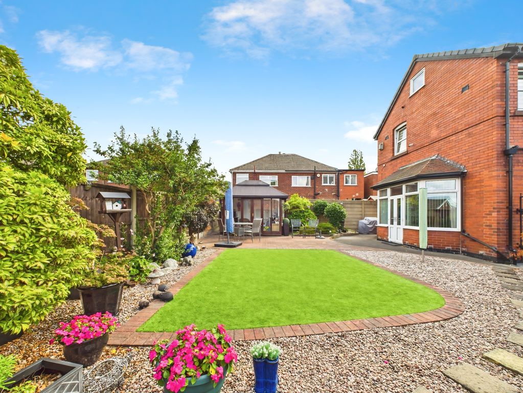 Property photo 2 of 33
