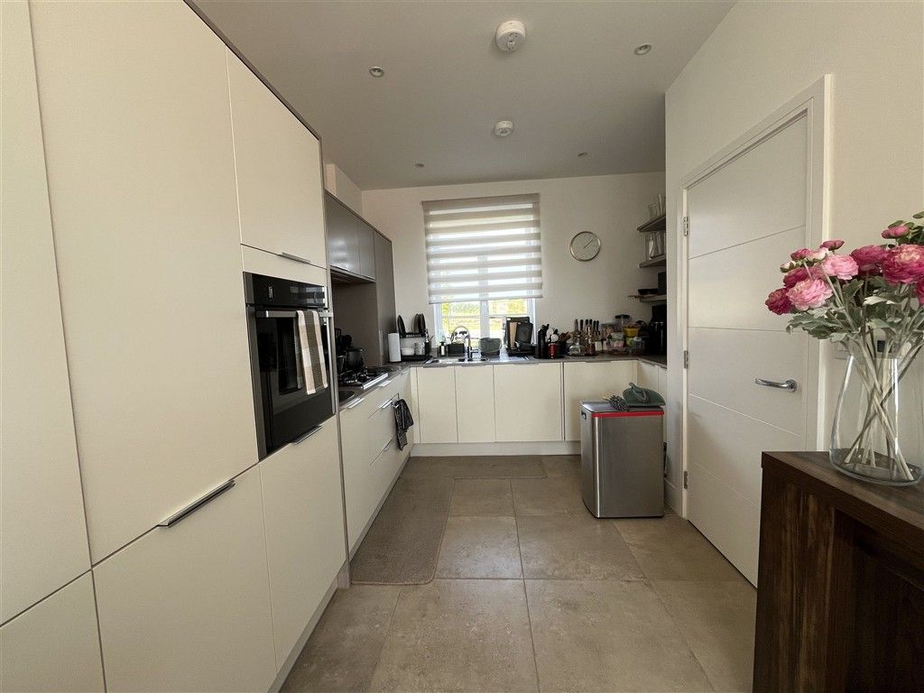 Property photo 3 of 5 Kitchen