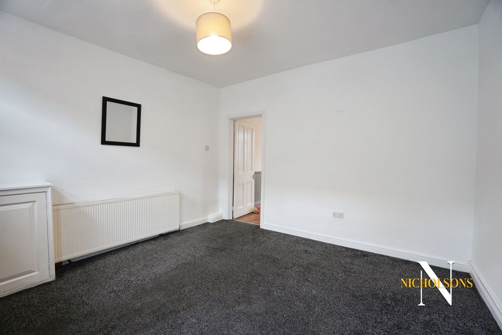 Property photo 3 of 15 4298303