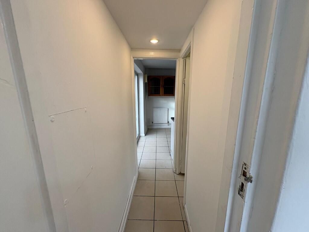 Property photo 3 of 8 Gallery