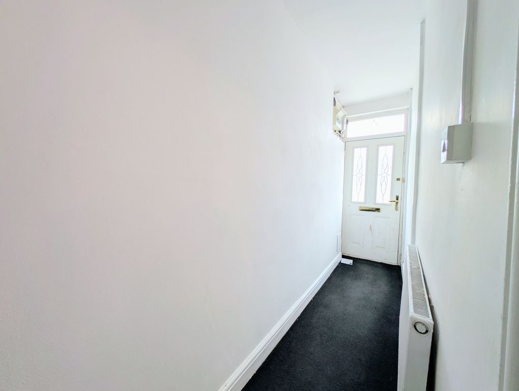 Property photo 2 of 22 Hallway