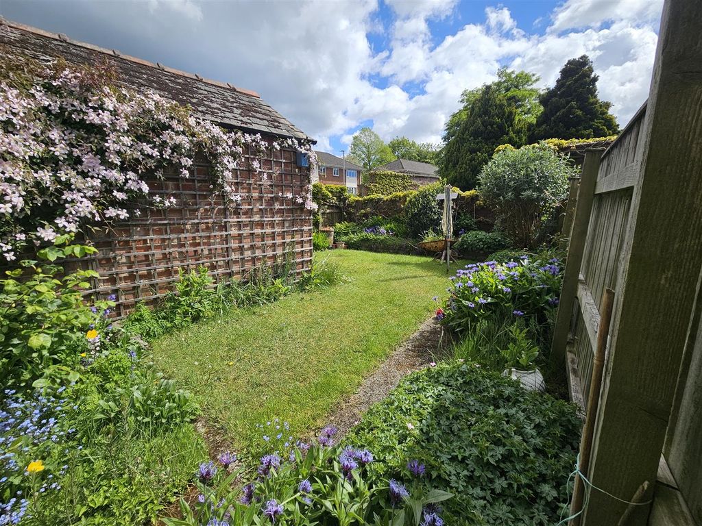 Property photo 2 of 14 Externally