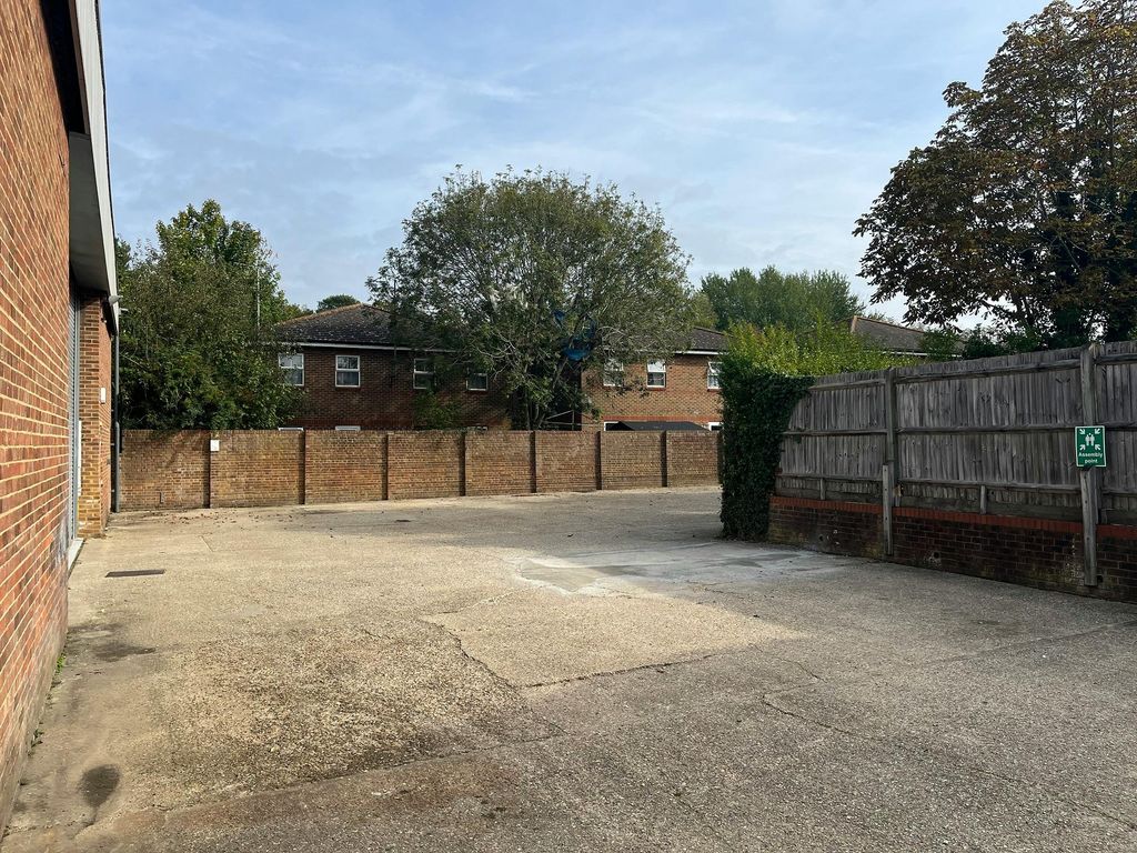 Property photo 2 of 5 Web Img_3872.Jpg