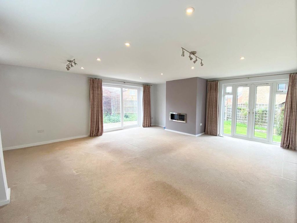 Property photo 2 of 24 B2c95489-A35B-4Bba-Be45-F9A2458E505E.Jpg