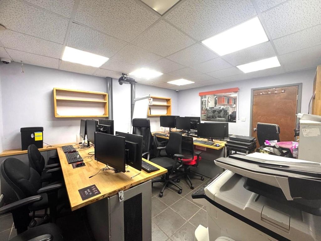 Property photo 3 of 6 Img-20250901-Wa0009.Jpg