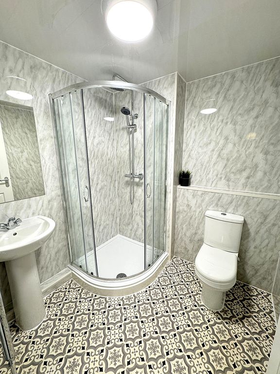 Property photo 3 of 4