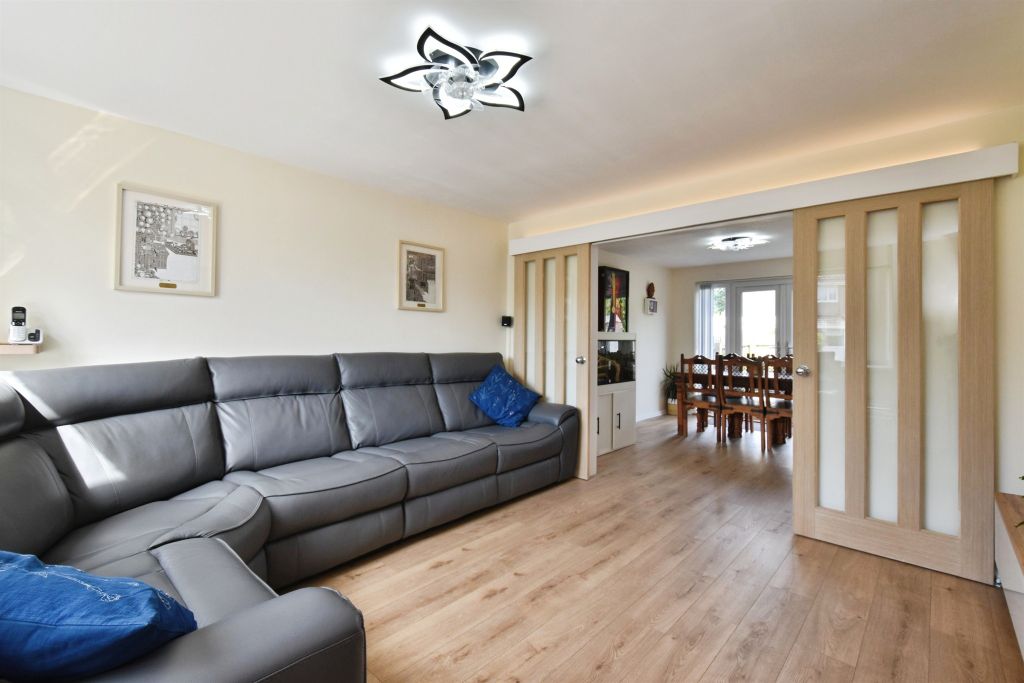 Property photo 2 of 34