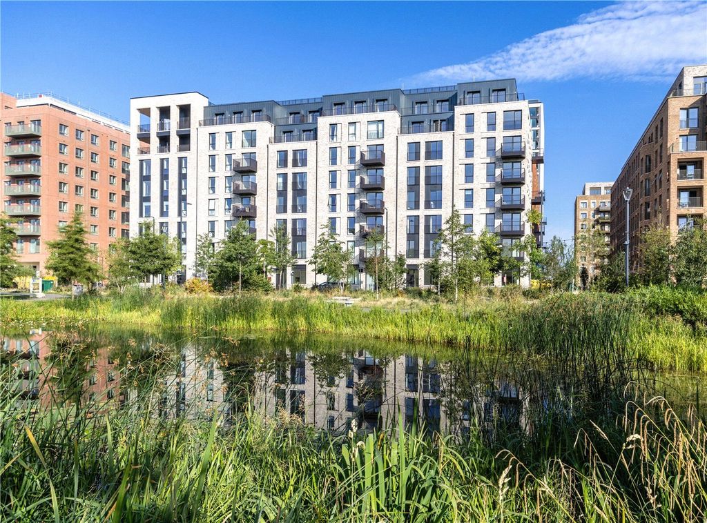 Property photo 2 of 16 Ashbee External