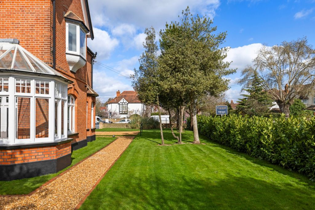 Additional image 6 of 6 bed detached house for saleBeauchamp Road, East Molesey KT8