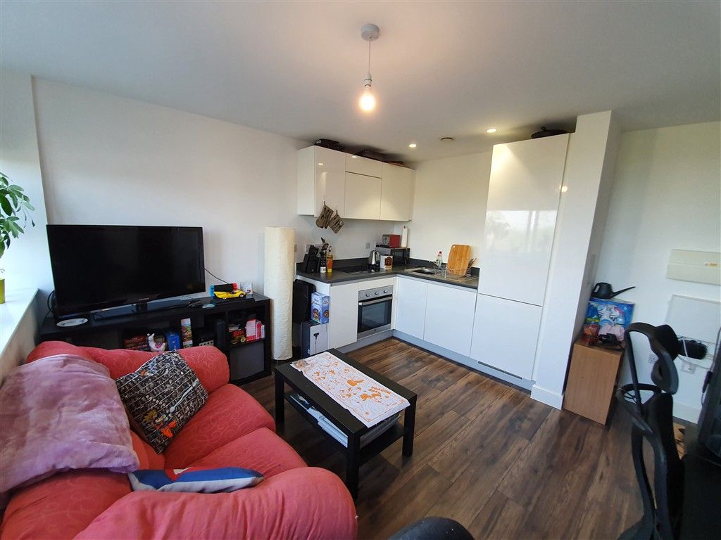 Property photo 2 of 8