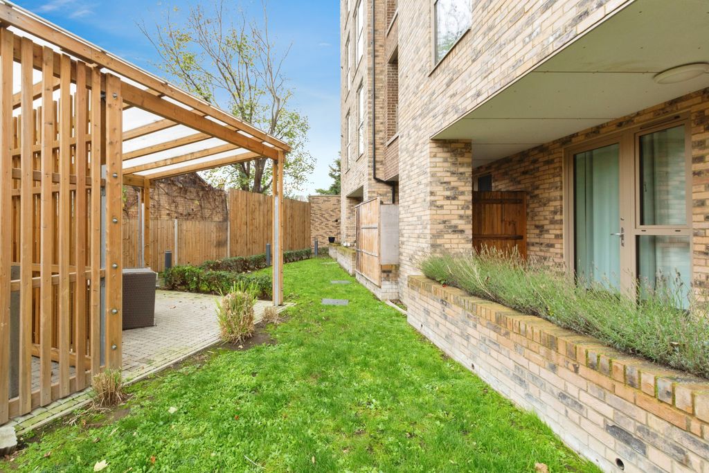 Property photo 3 of 20