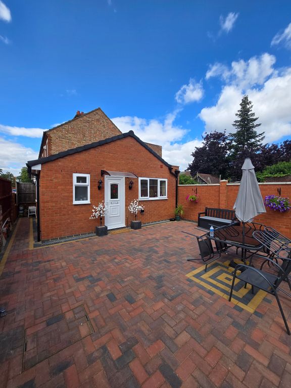 Property photo 1 of 5