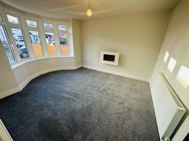 Property photo 3 of 32 3.Jpg