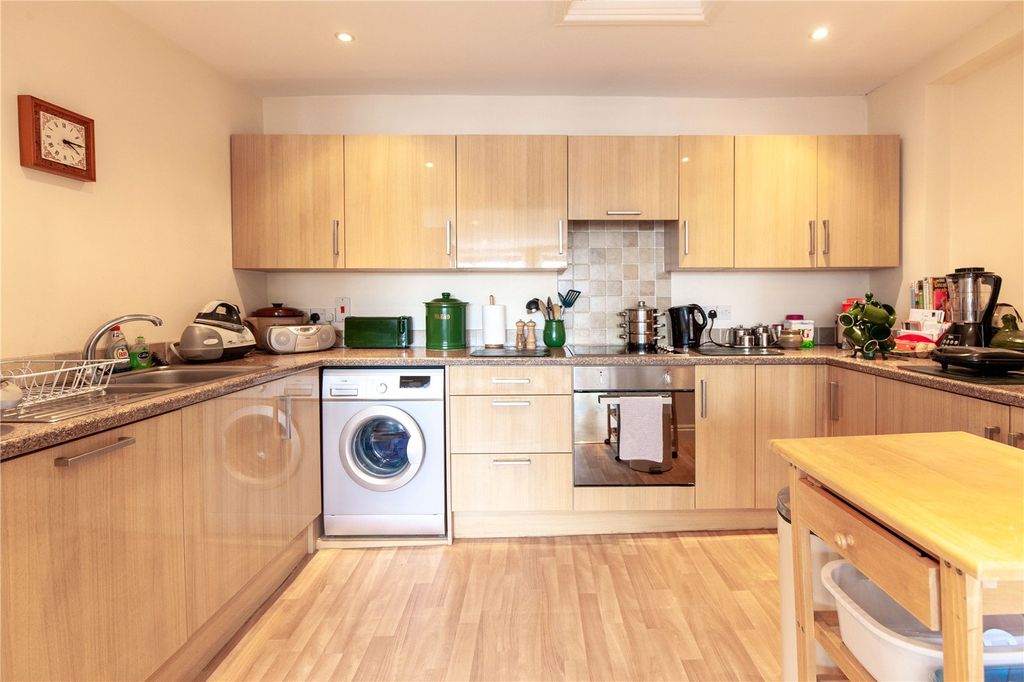 Property photo 3 of 18 Picture No. 13