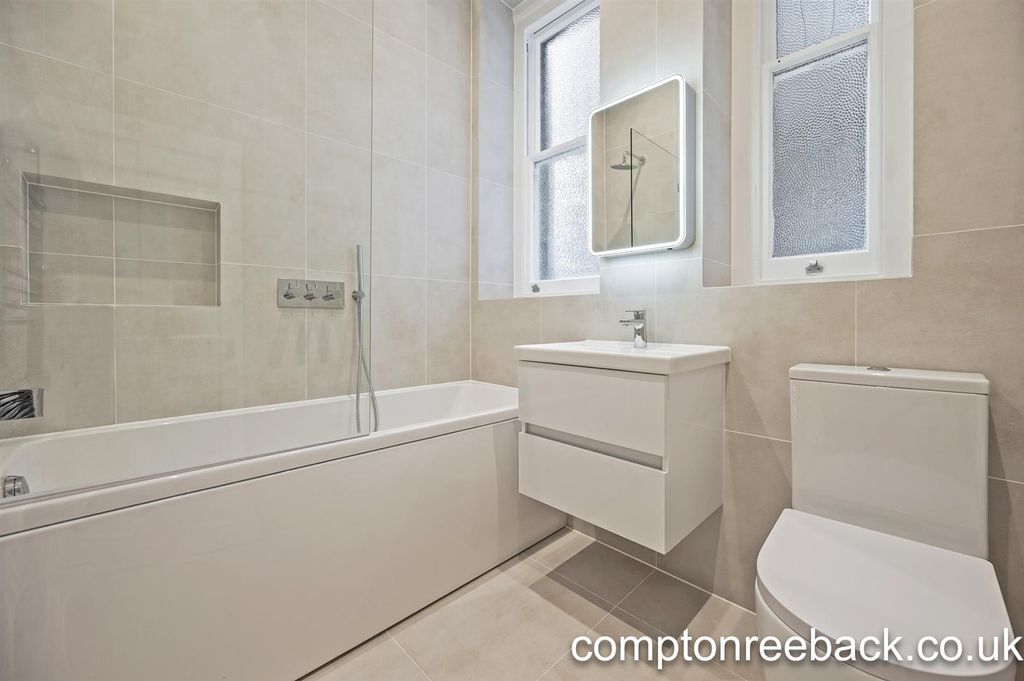 Property photo 2 of 9 Bathroom.Jpg