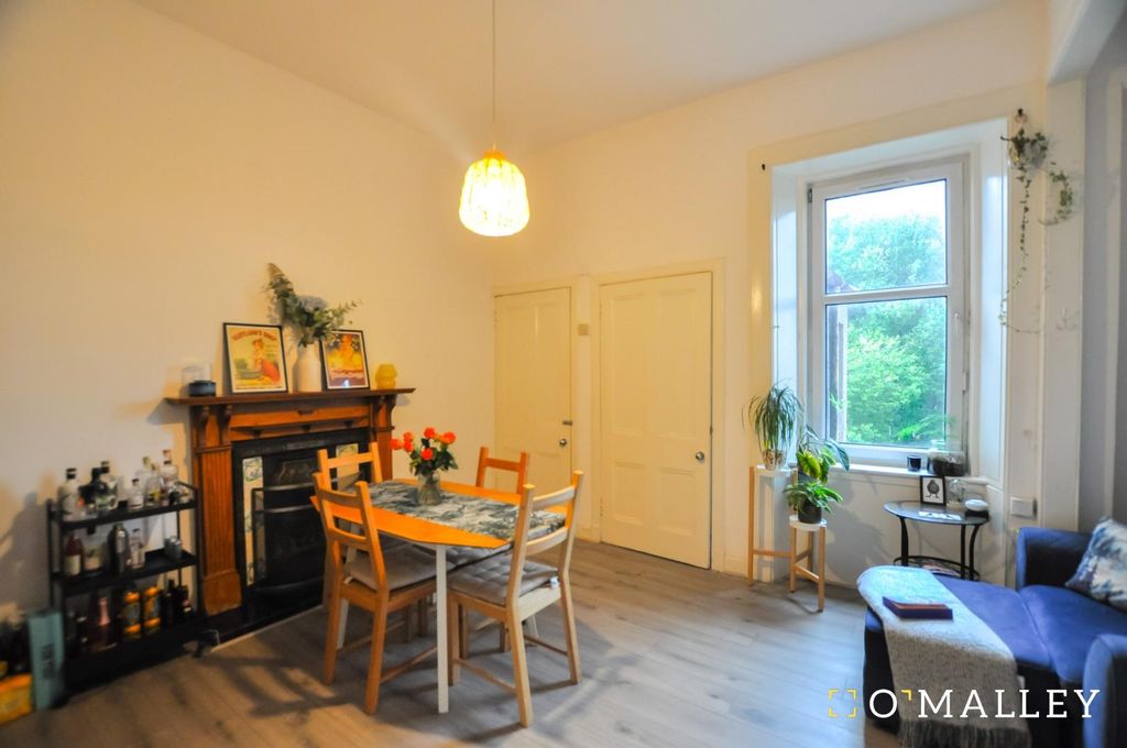 Property photo 3 of 10 Dining Room