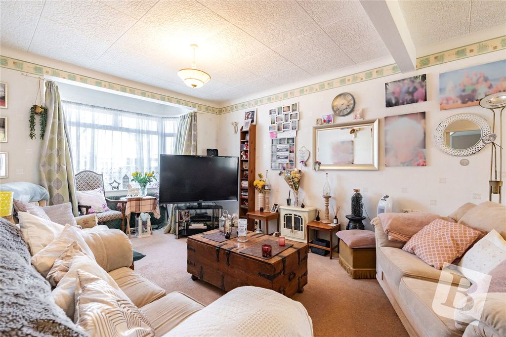 Property photo 2 of 17 Living Room