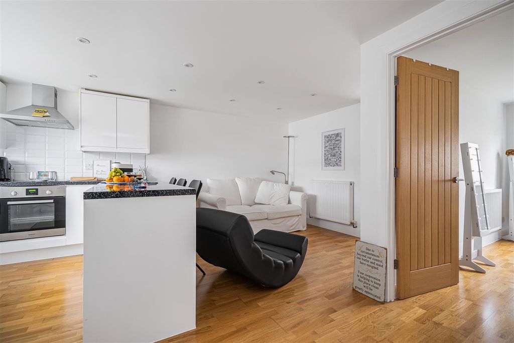 Property photo 3 of 22 3