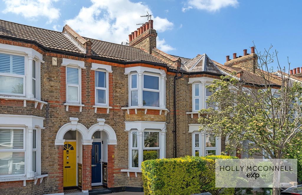 Property photo 1 of 16