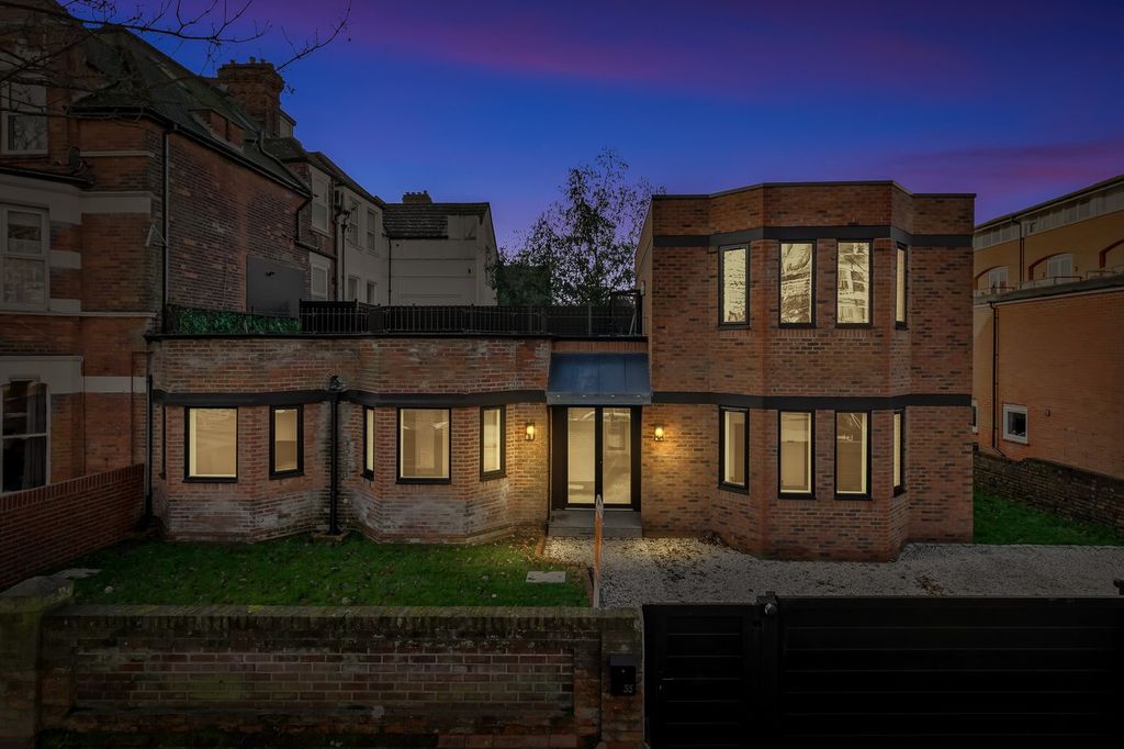 Property photo 1 of 25