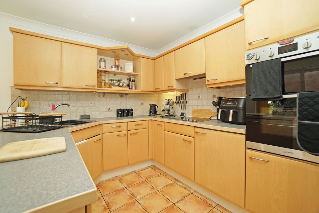 Property photo 2 of 28 Dsc00670