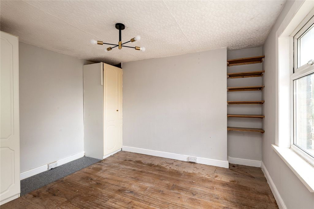 Property photo 2 of 8 Picture No. 03