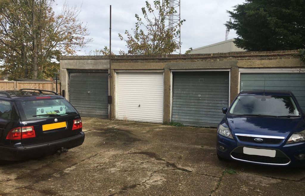 Property photo 2 of 3