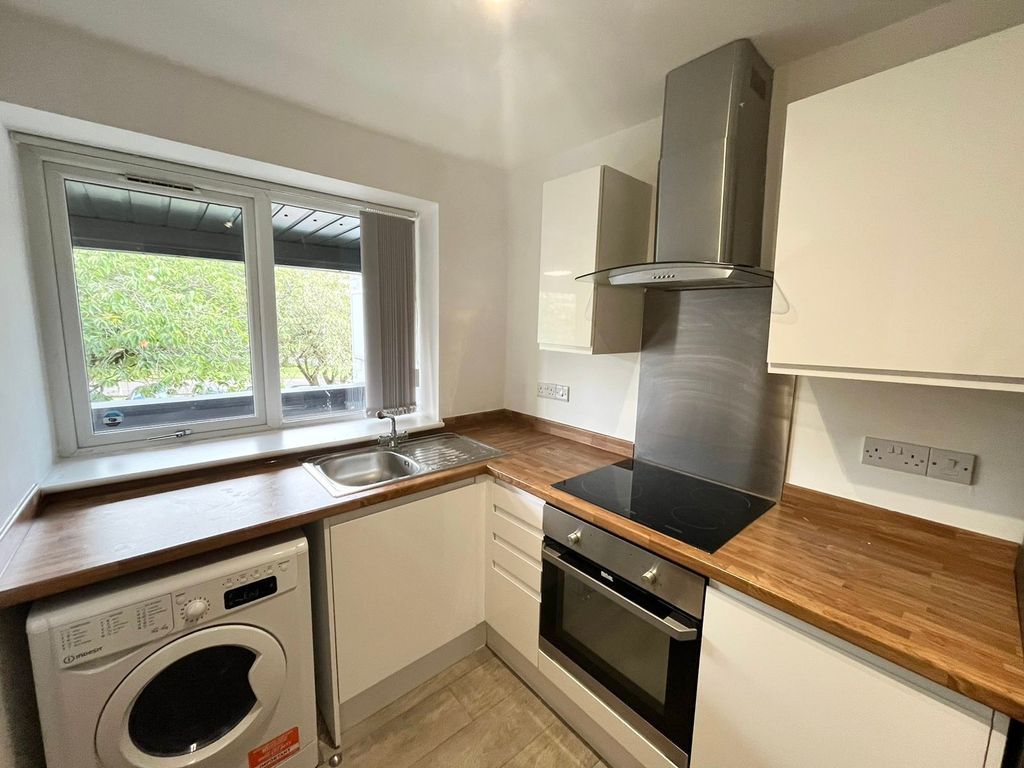 Property photo 1 of 8 Image