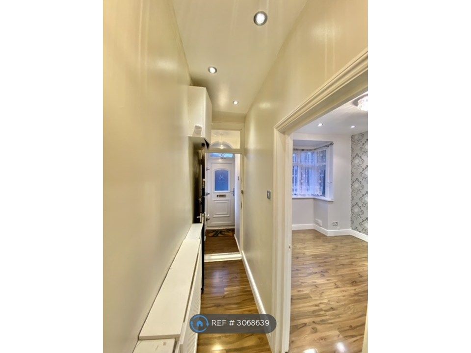 Property photo 2 of 18 Entrance Porch And Hall