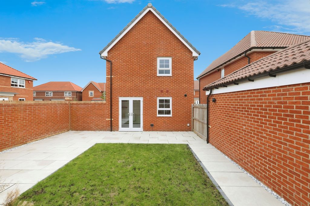 Property photo 2 of 17