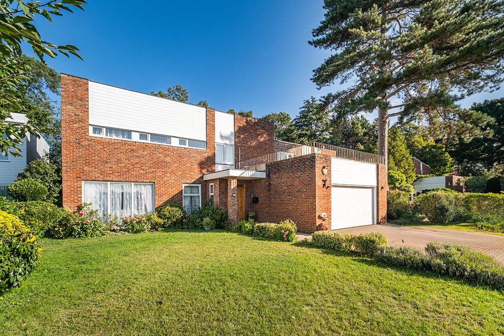 Property photo 1 of 30