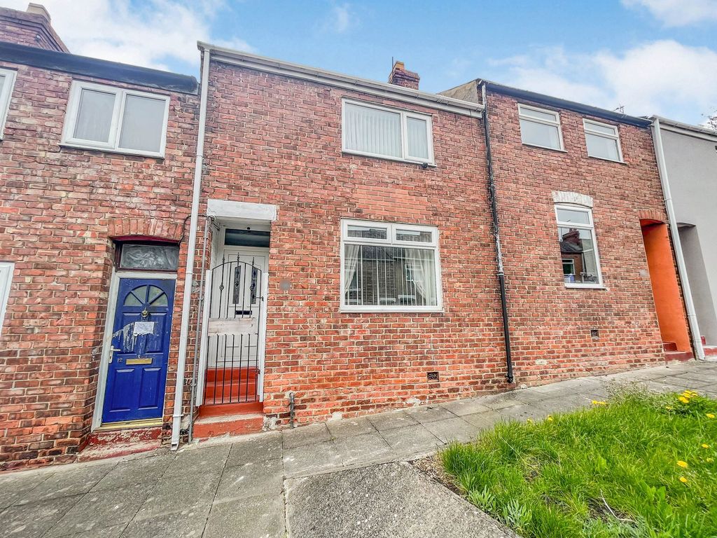 Property photo 1 of 18