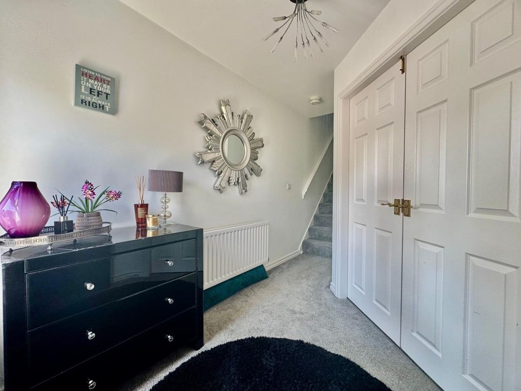 Property photo 2 of 23 Hall