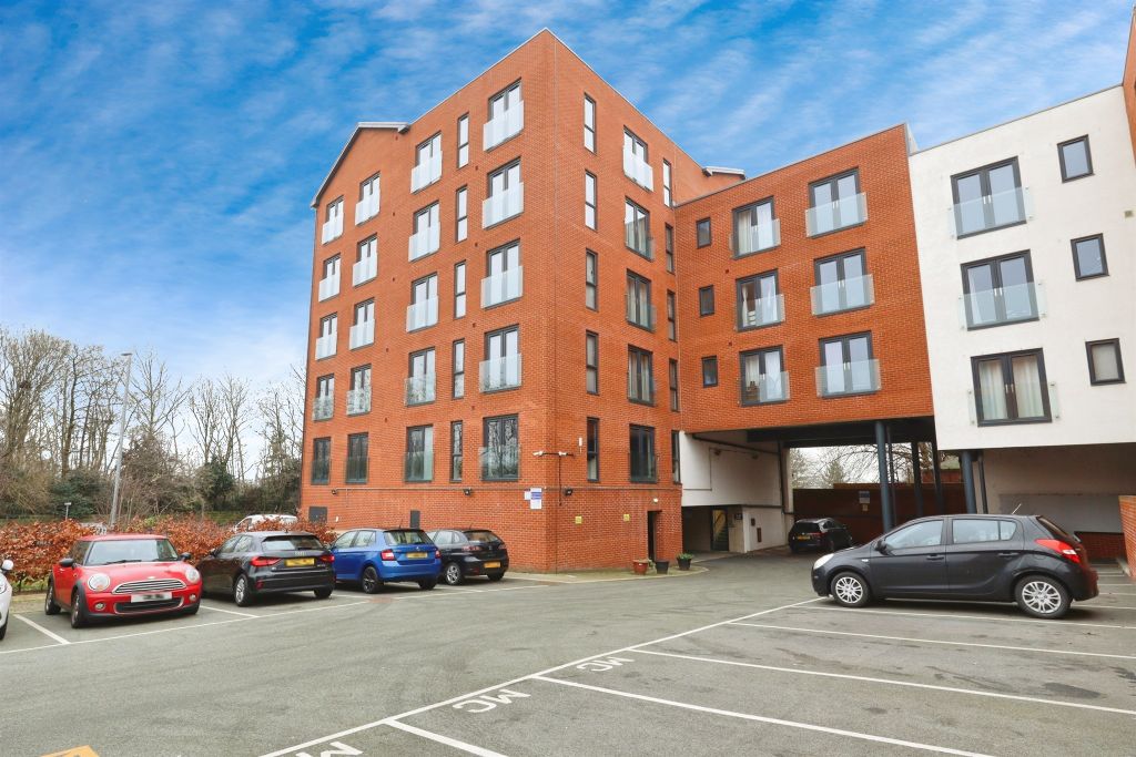 Property photo 1 of 11