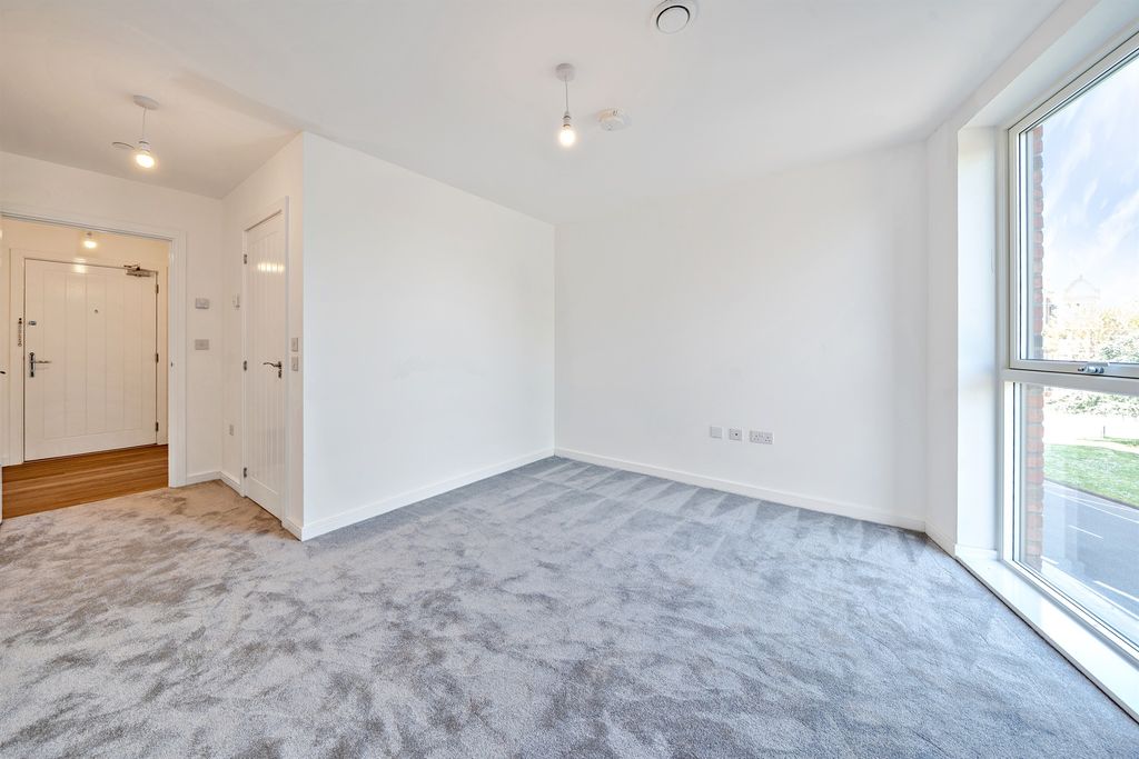 Property photo 3 of 9